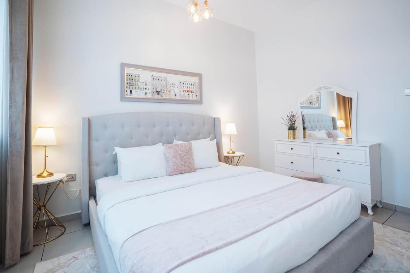 Charming Warm Suite With Amazing Views Of The City Dubai Eksteriør billede