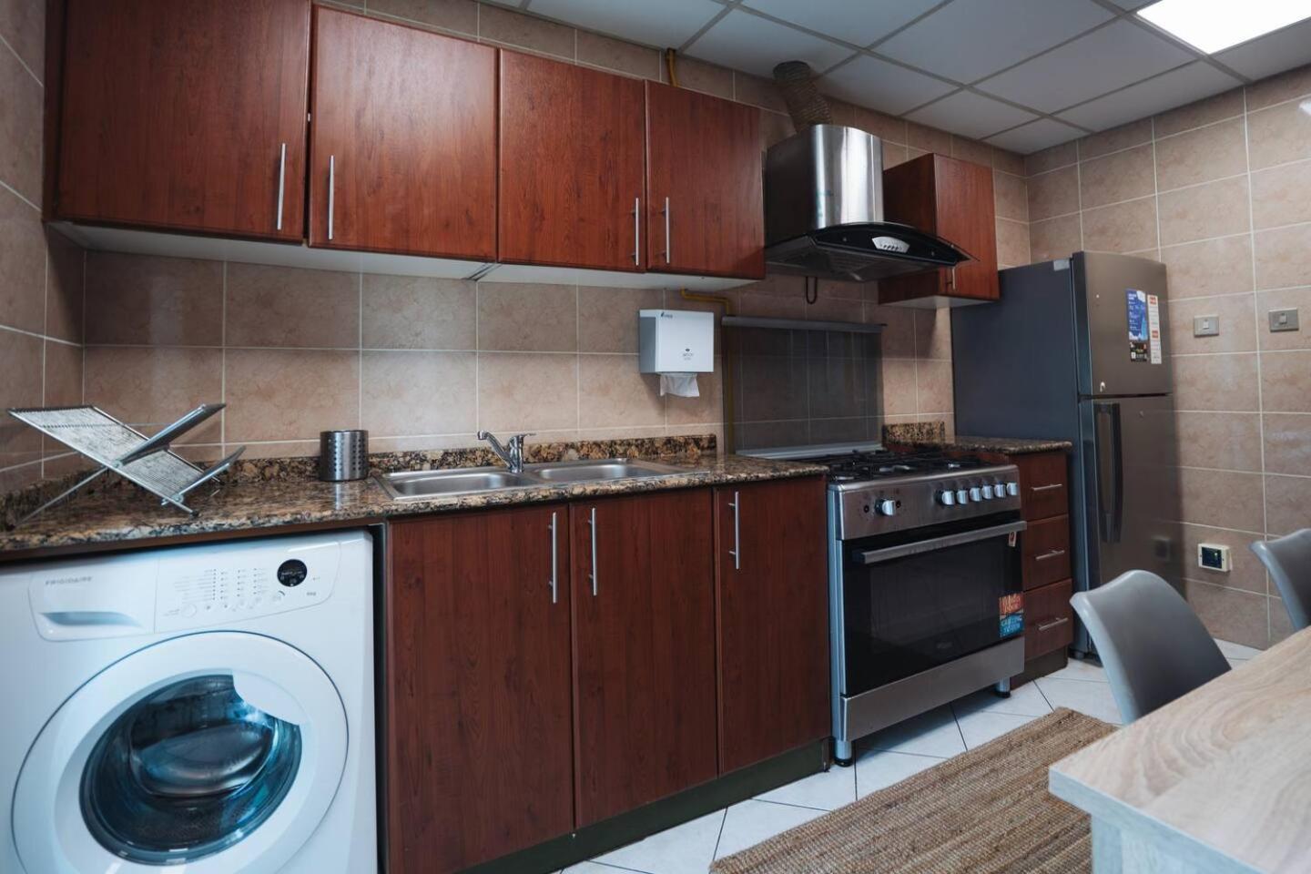 Charming Warm Suite With Amazing Views Of The City Dubai Eksteriør billede